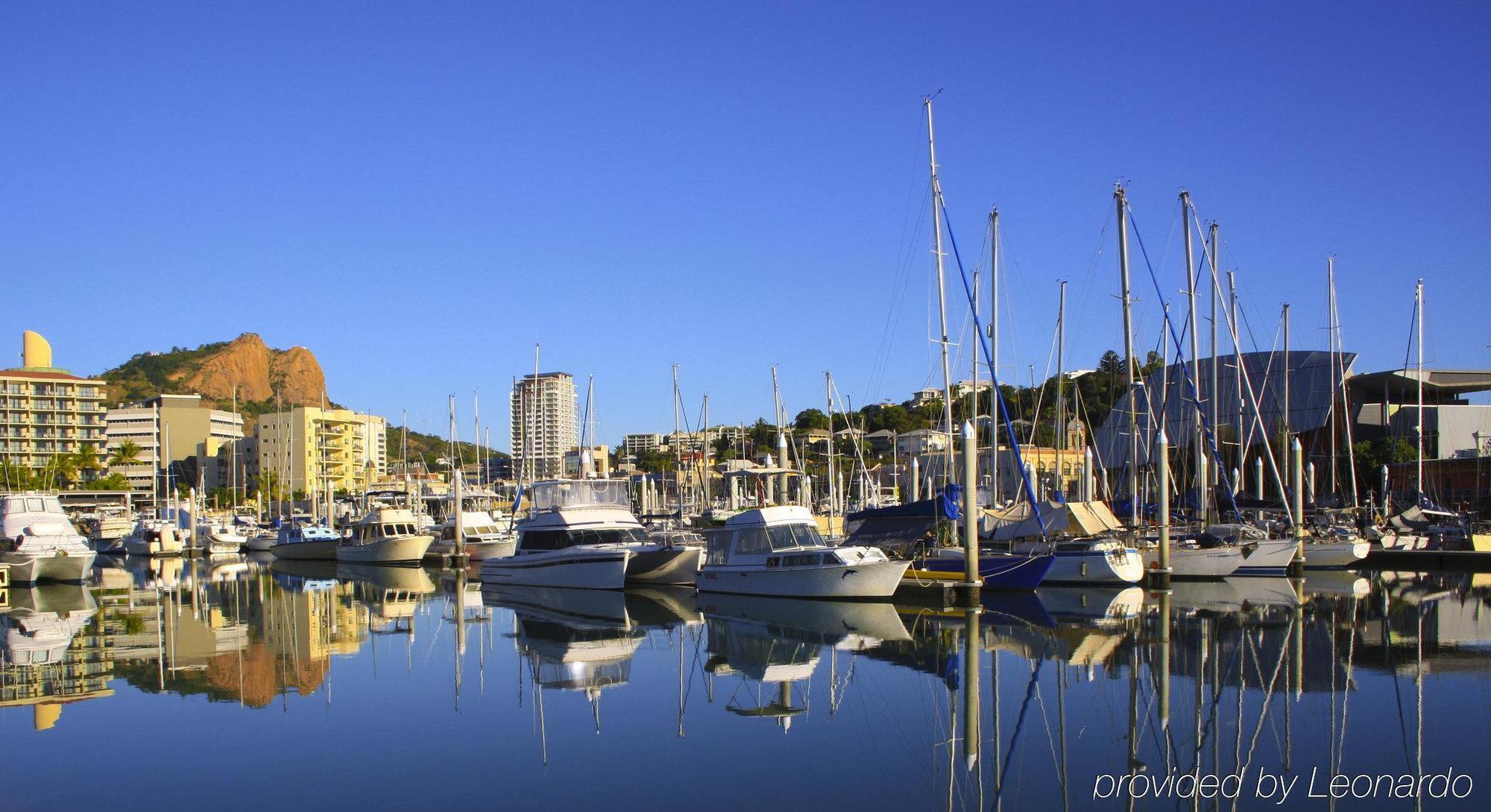 Madison Plaza Townsville Luaran gambar